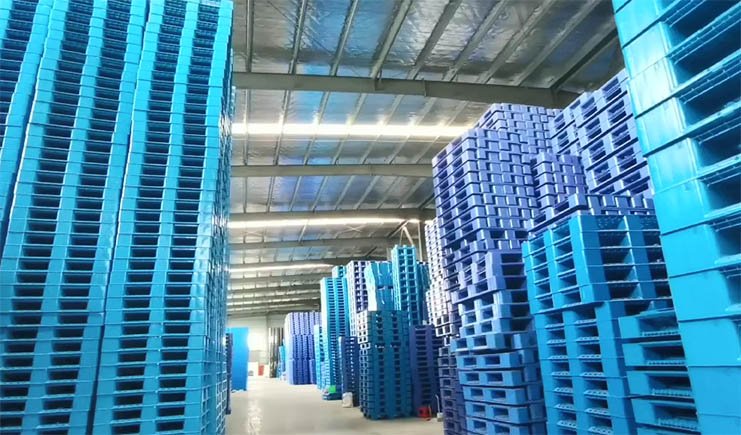 擔(dān)當(dāng)物流運輸中的重要角色——塑料托盤